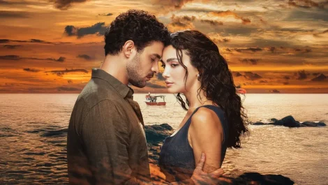 مسلسل عيناك كالبحر الأسود